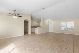 129 Bayside Dr, Palm Coast, FL 32137 - Photo 9