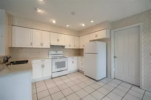 29 Woodhaven Dr, Palm Coast, FL 32164 - Photo 9