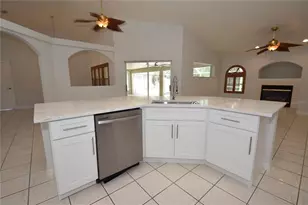 17 White Hall Dr, Palm Coast, FL 32164 - Photo 15