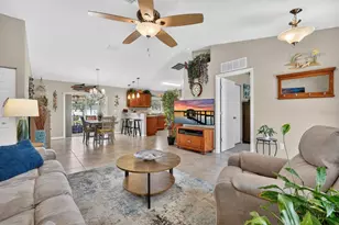 2 Seoane Ct, Palm Coast, FL 32164 - Photo 3