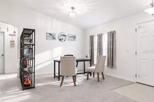 18 Bishop Ln, Palm Coast, FL 32137 - Photo 11
