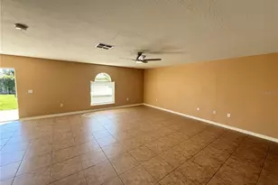4 Princess Geraldine Pl, Palm Coast, FL 32164 - Photo 5