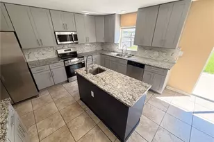 4 Princess Geraldine Pl, Palm Coast, FL 32164 - Photo 9