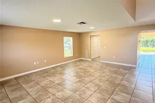 4 Princess Geraldine Pl, Palm Coast, FL 32164 - Photo 3