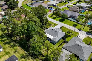 11 Port Royal Dr, Palm Coast, FL 32164 - Photo 3
