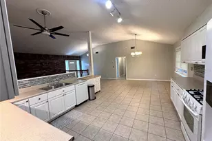 3 Elizabeth Dr E, Palm Coast, FL 32137 - Photo 7