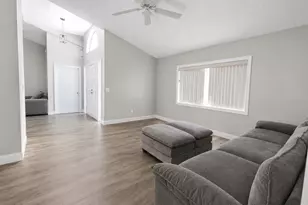 10 Falls Pl, Palm Coast, FL 32137 - Photo 15
