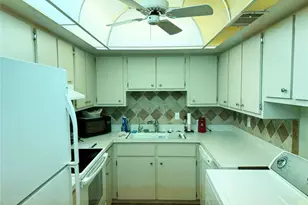 56 Club House Dr, Palm Coast, FL 32137 - Photo 9