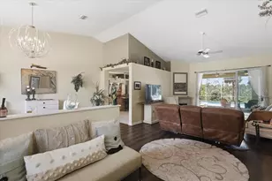 11 Cayuga Ct, Palm Coast, FL 32137 - Photo 13
