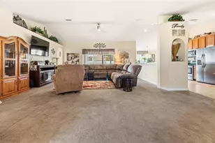 33 Royal Leaf Ln, Palm Coast, FL 32164 - Photo 3