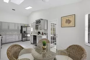 21 Waterford Pl, Palm Coast, FL 32164 - Photo 7