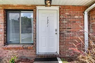 1571 Hancock Ln, Daytona Beach, FL 32117 - Photo 3