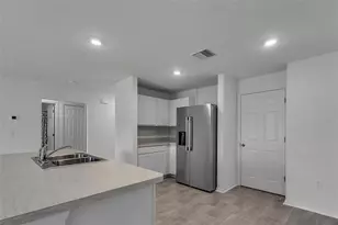 22 Round Tree Dr, Palm Coast, FL 32164 - Photo 9