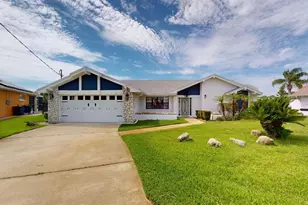 1 Cherrytree Ct, Palm Coast, FL 32137 - Photo 1