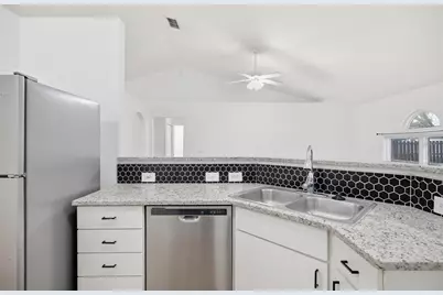 38 Bud Field Drive, Palm Coast, FL 32137 - Photo 19