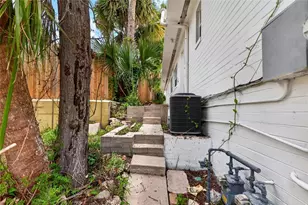 419 N Peninsula Dr, Daytona Beach, FL 32118 - Photo 49
