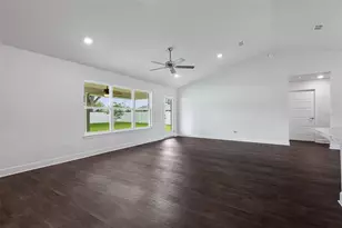 8 Persimmon Dr, Palm Coast, FL 32164 - Photo 13