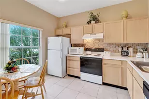 2613 Spring Hill Dr, Kissimmee, FL 34743 - Photo 9