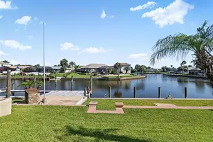 10 Crow Ct, Palm Coast, FL 32137 - Photo 9