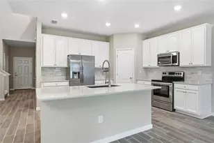 1680 Pottsburg Point Dr, Jacksonville, FL 32207 - Photo 15