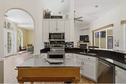 25 Cottonwood Court, Palm Coast, FL 32137 - Photo 9