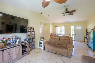 25 Ethan Allen Drive, Palm Coast, FL 32164 - Photo 7