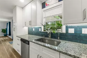 2553 Greentree St, Bunnell, FL 32110 - Photo 13