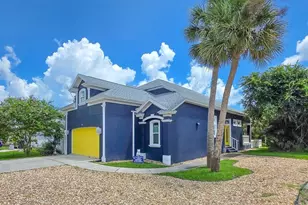 2733 S Daytona Ave, Flagler Beach, FL 32136 - Photo 1