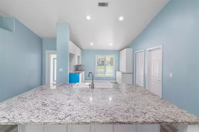 21 Lake Charles Lane, Palm Coast, FL 32137 - Photo 7