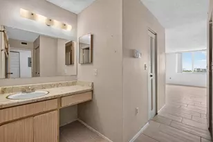 925 N Halifax Ave, Daytona Beach, FL 32118 - Photo 21