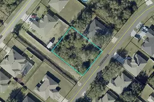 7 Louisburg Ln, Palm Coast, FL 32137 - Photo 1