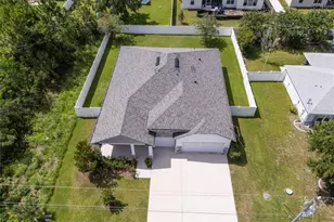 21 Lancelot Dr, Palm Coast, FL 32137 - Photo 3