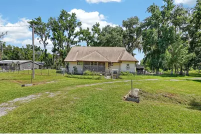 110 W Palm Avenue, Crescent City, FL 32112 - Photo 5