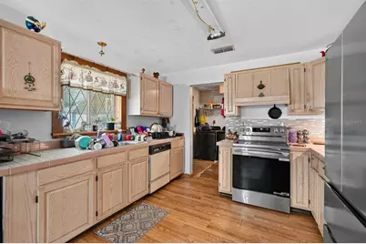 110 W Palm Avenue, Crescent City, FL 32112 - Photo 9