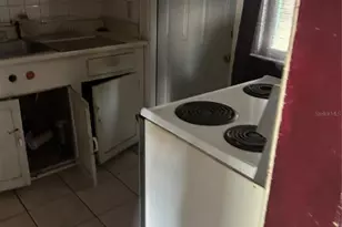 2018 Brackland St, Jacksonville, FL 32206 - Photo 3
