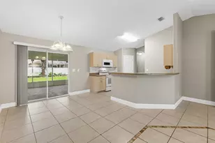 39 Pinwheel Ln, Palm Coast, FL 32164 - Photo 9