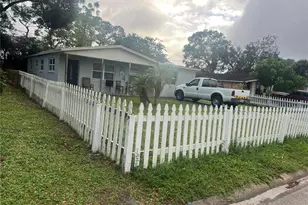3945 47th St, Vero Beach, FL 32967 - Photo 3