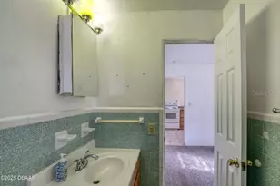 815 8th St, Daytona Beach, FL 32117 - Photo 29