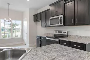 9 Squirrel Pl, Palm Coast, FL 32164 - Photo 9