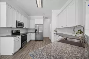 656 Wyndham Ct, Orange Park, FL 32073 - Photo 5