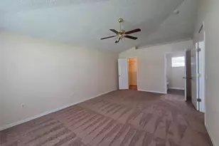 10 Prince Kaarel Ln, Palm Coast, FL 32164 - Photo 5
