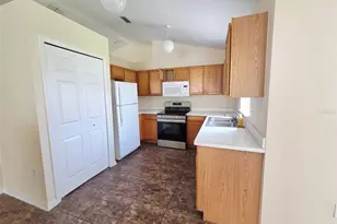 10 Prince Kaarel Ln, Palm Coast, FL 32164 - Photo 13