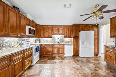 8945 SE 57th Drive, Okeechobee, FL 34974 - Photo 15