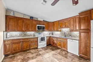 8945 SE 57th Dr, Okeechobee, FL 34974 - Photo 17