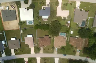 7 Phoenix Ln, Palm Coast, FL 32164 - Photo 27