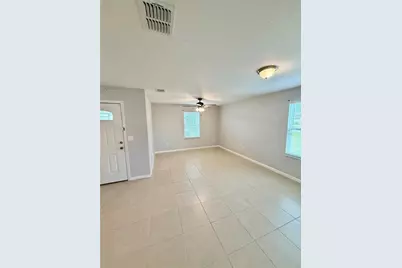 8690 Lake George Circle E, Macclenny, FL 32063 - Photo 11