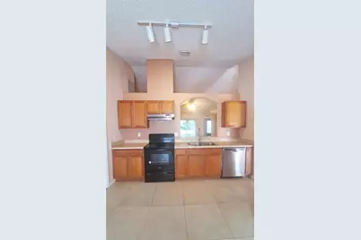 16 Lloshire Path, Palm Coast, FL 32164 - Photo 5
