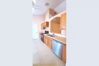 16 Lloshire Path, Palm Coast, FL 32164 - Photo 11