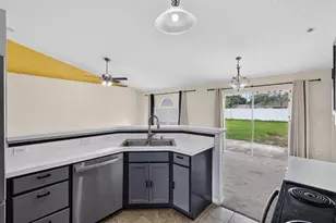 6 Brownstone Ln, Palm Coast, FL 32137 - Photo 11