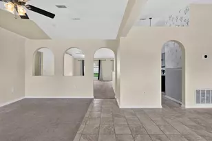 6 Brownstone Ln, Palm Coast, FL 32137 - Photo 9
